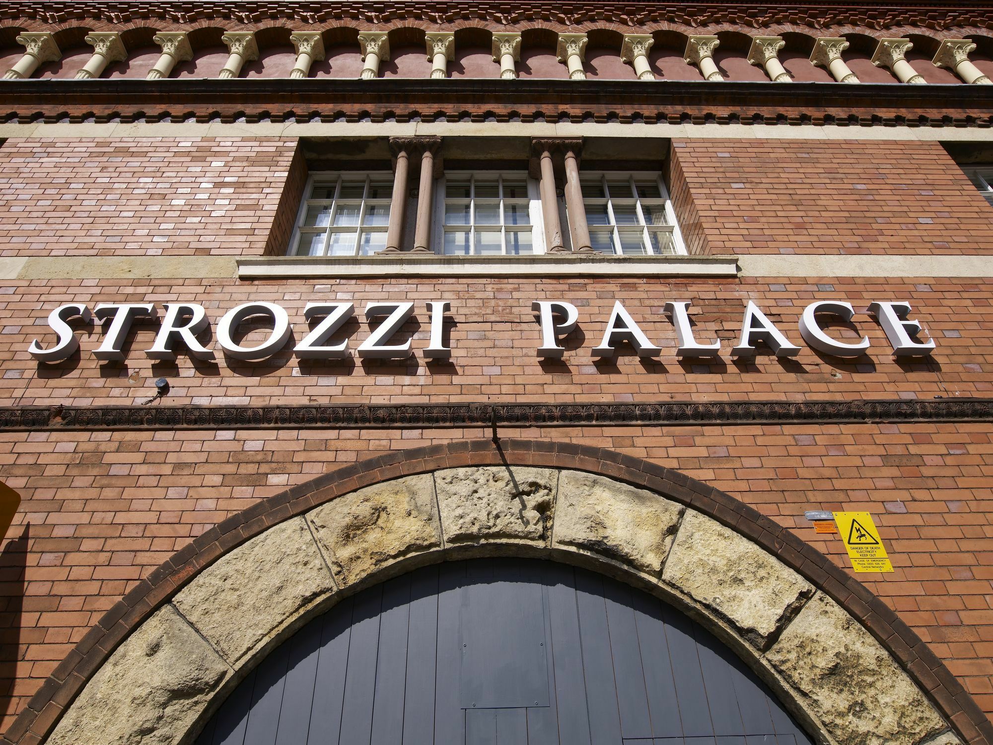 Strozzi Palace Suites By Mansley Cheltenham Exterior photo